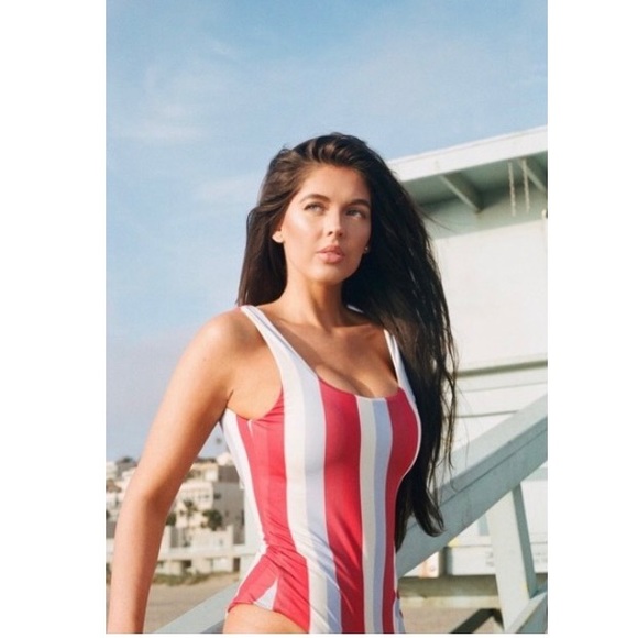 ESTIVO 🏝️ Salua Striped One Piece Swimsuit - Picture 2 of 14